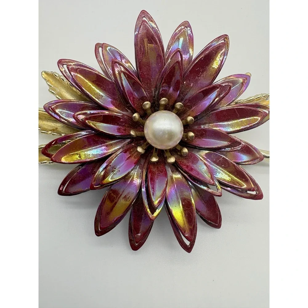 Vintage Style Plum Iridescent Enamel‎ Flower Brooch Gold Tone Faux Pearl